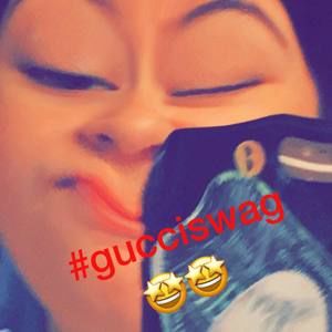 Meet your Posher, Abigail